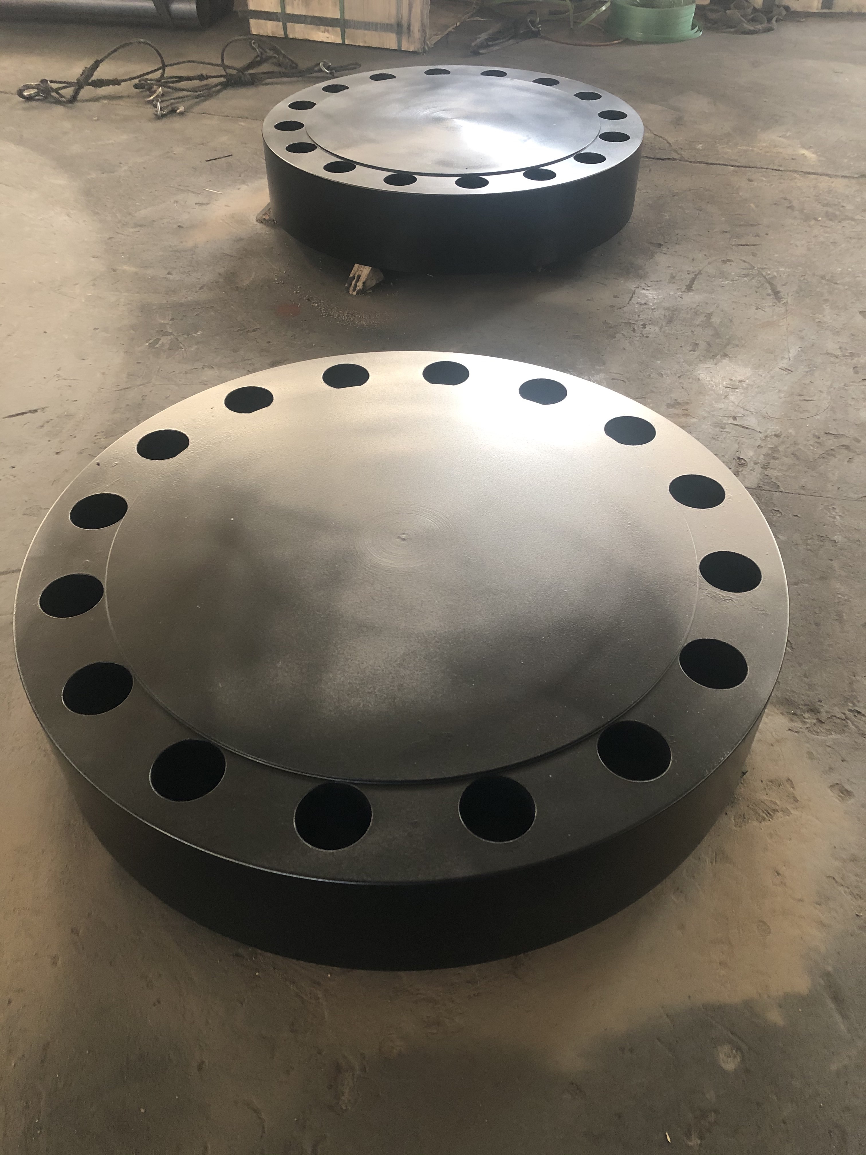 BL Flange Raising Face ANSI B16.5 Class 300 Forged Flange Blind Flange Black Painting