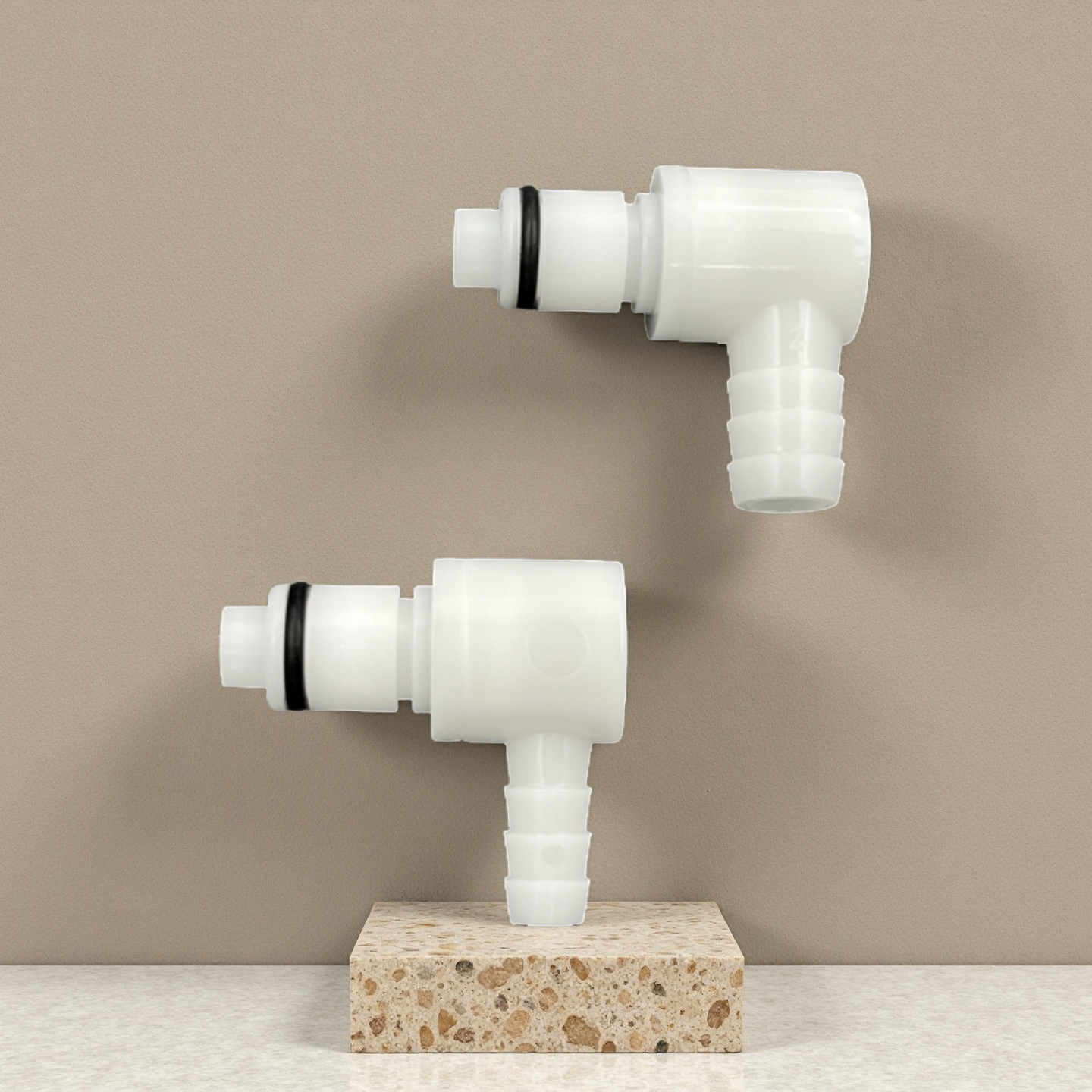 1/4 Flow Size Elbow Valved Plug