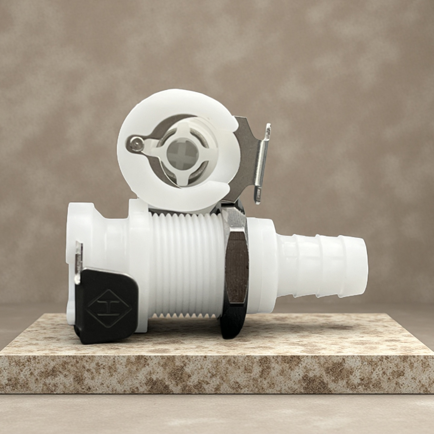 1/4 Flow Size Panel Mount Valved Socket