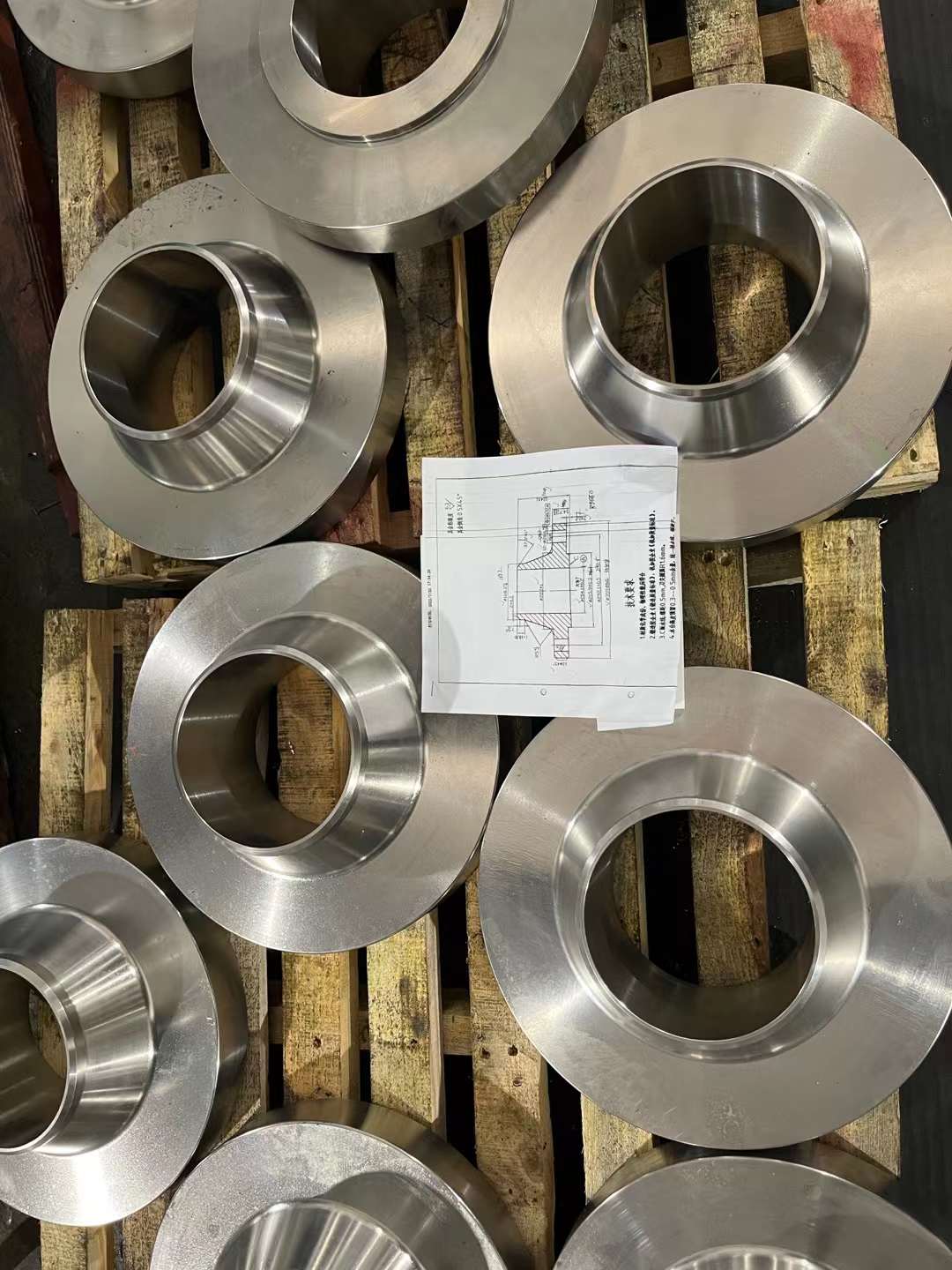 ANSI JIS ASME DIN ISO GB JPI Compliant Stainless Steel Weld Neck Pipe Flange in Class 150 300 600 SCH40 Standards