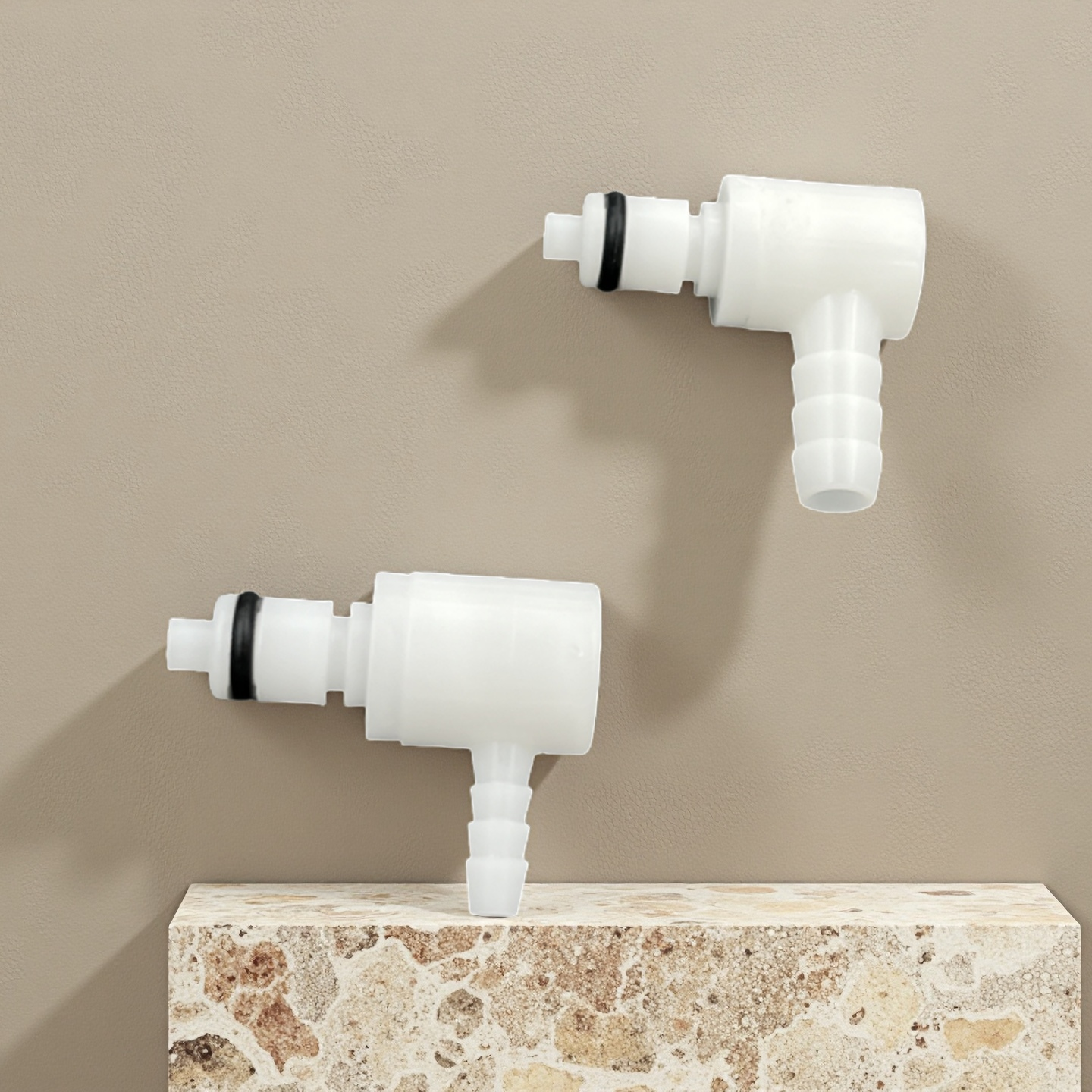 1/8 Flow Size Elbow Valved Plug